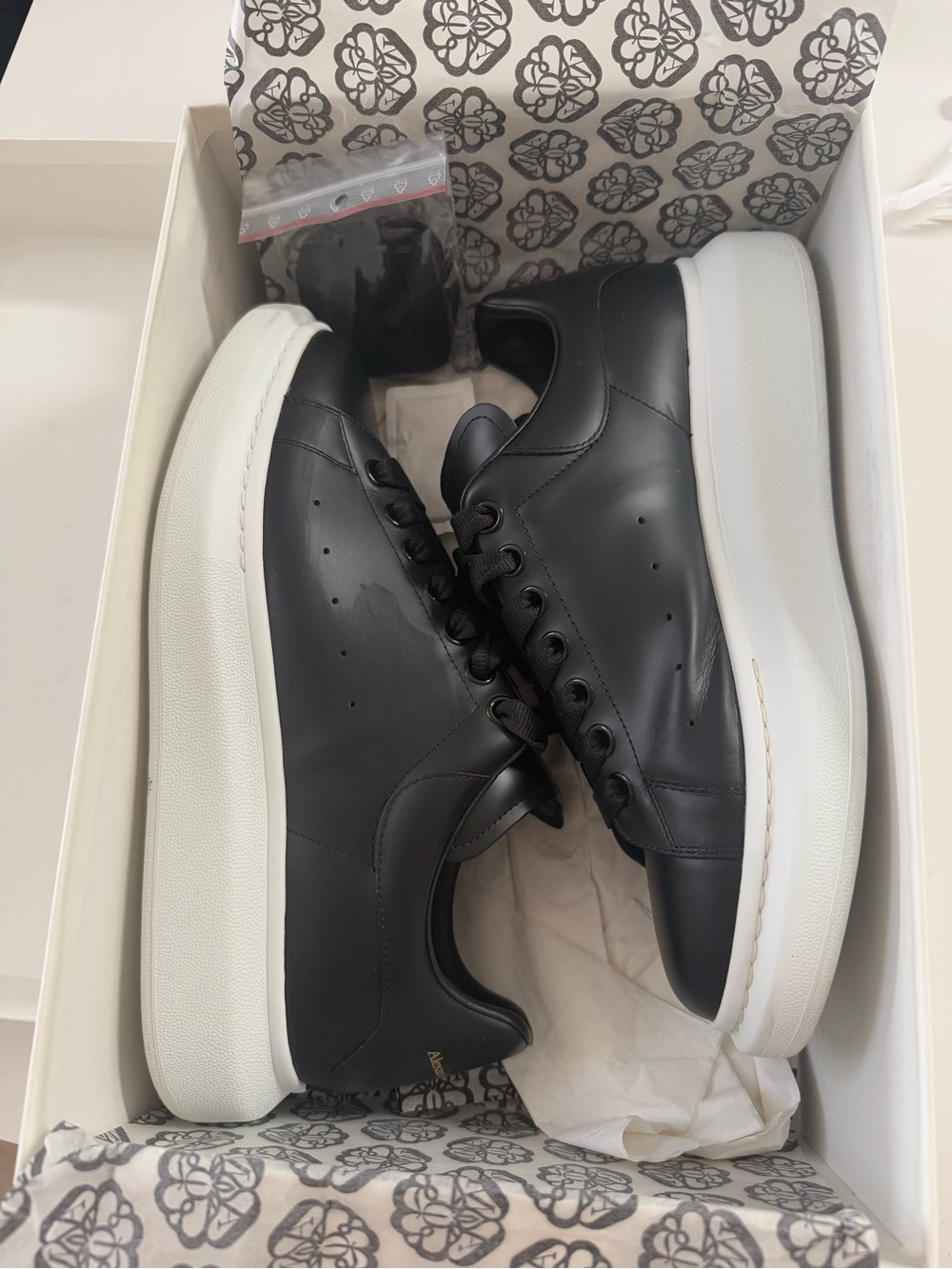Alexander McQueen black men’s sneaker